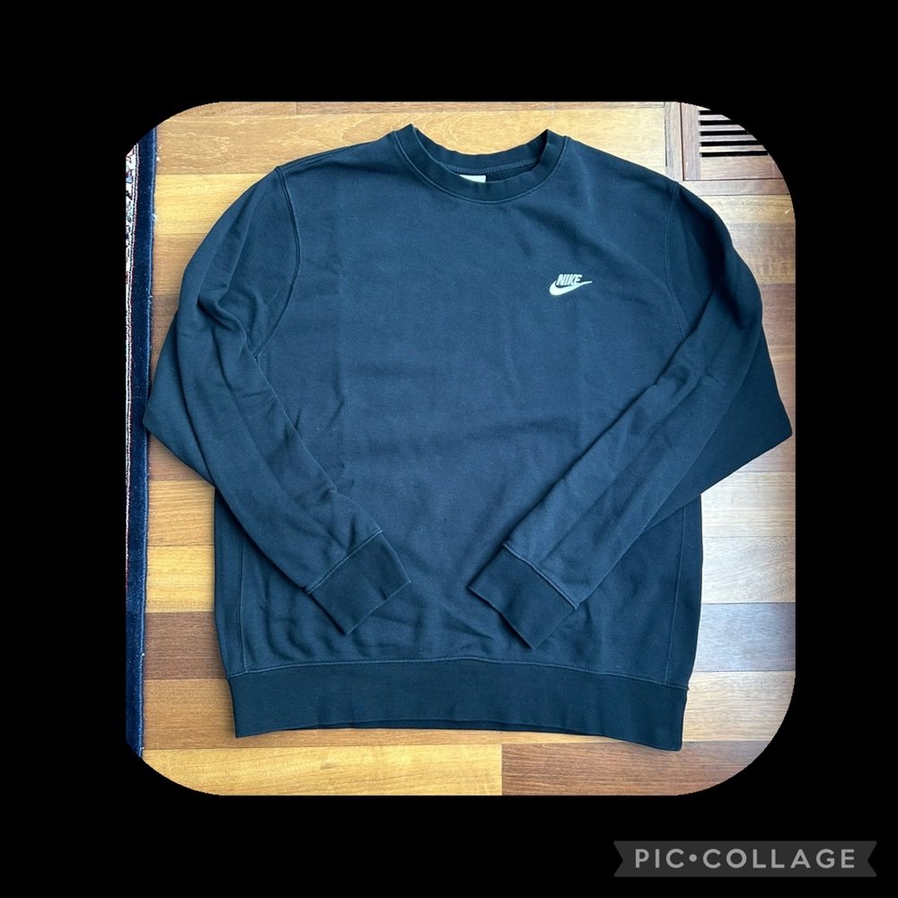 Men's Nike sweatshirt